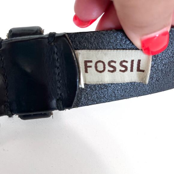 Fossil Classic Leather Mens Belt Size 40 Black Silver Buckle Work Minimalist - Picture 8 of 11